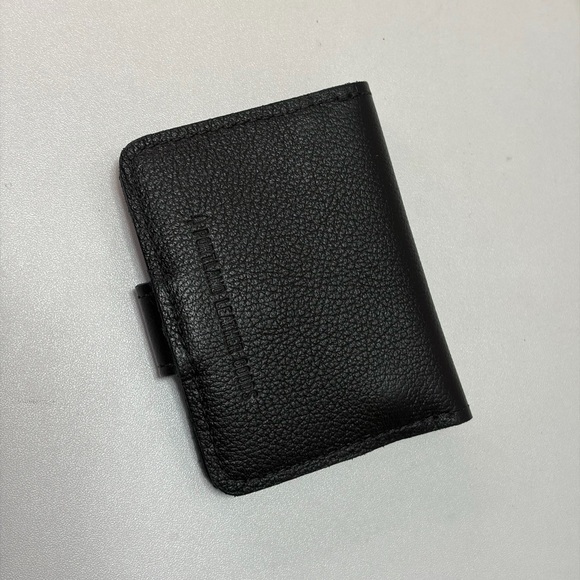 Portland Leather Black Pebbled Mini Bi-Fold Wallet - Picture 2 of 6